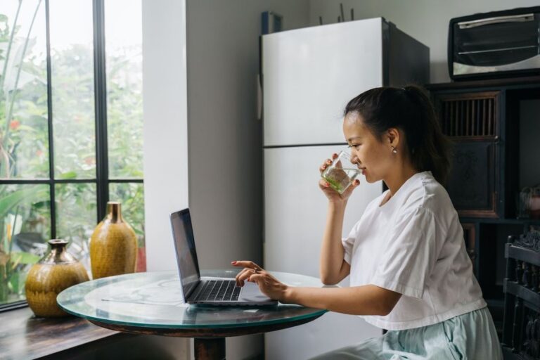 6 Best Jobs You Can Do From Home in 2023
