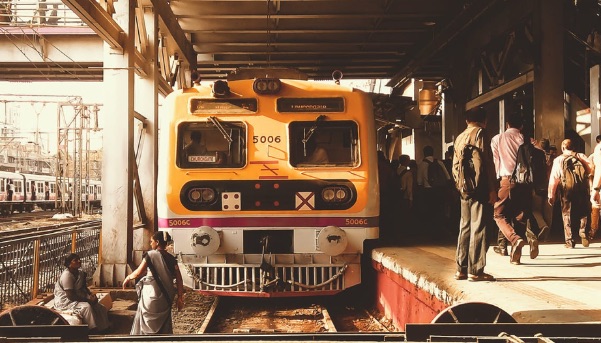 trenes en india